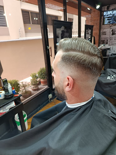 Negocio Capone's Barber Club