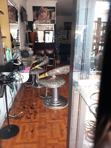 Centro De Estilismo Unisex Hair Style
