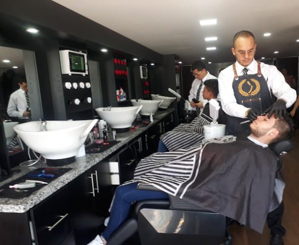 Negocio Razor Barber Drink